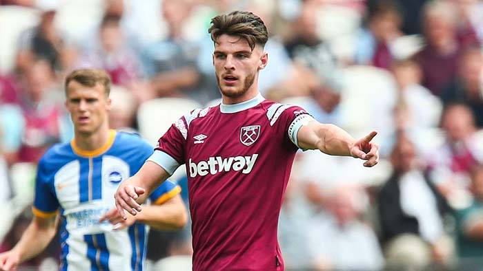 马内：萨拉赫是那种一看到球门就谁也不看的人，这是他的天性