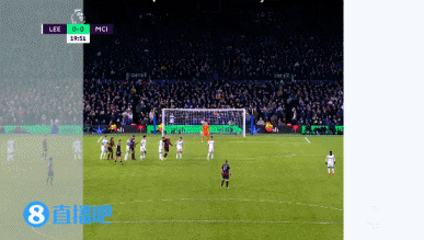 前锋连续两轮破门，全队士气高涨