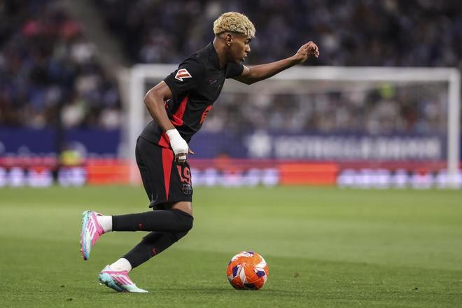 2001-03年的这一周：枪手大帝亨利屡次登上头条